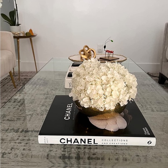 NWT CHANEL Collections and Creations Large Coffee Table Book Decor - Picture 4 of 12